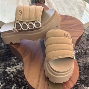 UGG Tan Mules with Chunky Platform Callie slides size 7